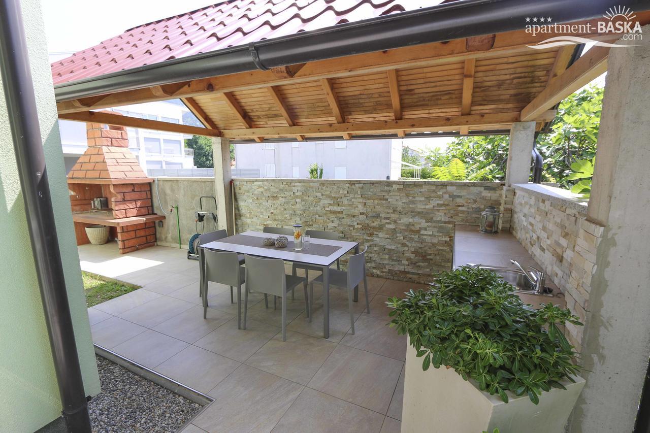 Apartment Baska Mit Poolarea - Krk, Kroatien Exterior foto